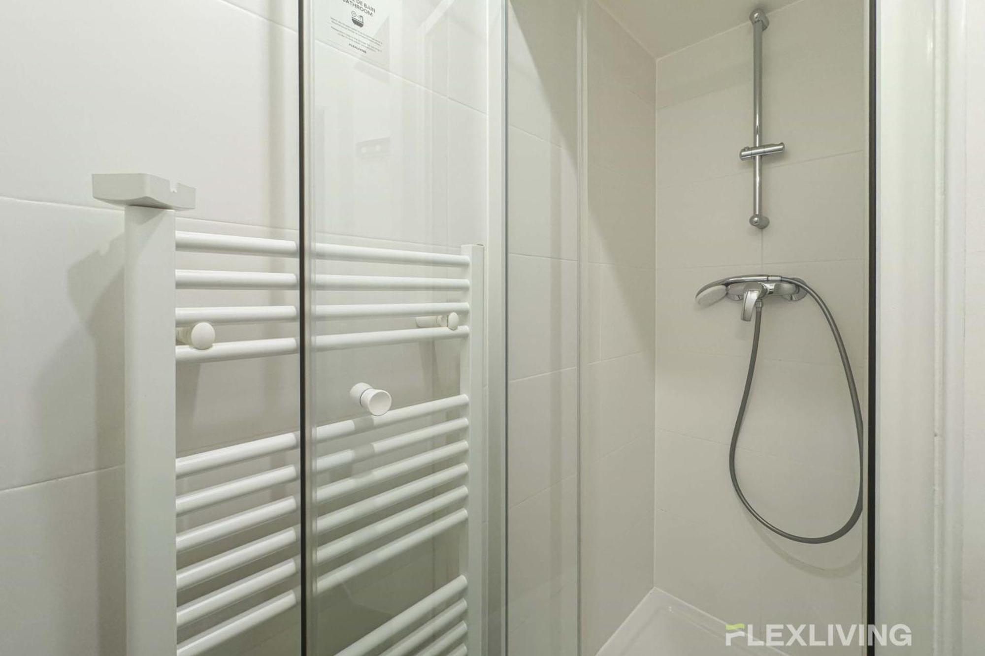 Flexliving - - Augereau Holiday home *